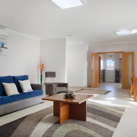 Rosa Com Piscina E Jacuzzi * Salir de Matos