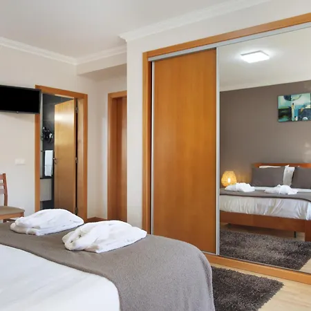 Villa Rosa Com Piscina E Jacuzzi *