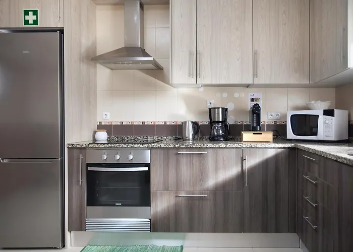 Rosa Com Piscina E Jacuzzi * Salir de Matos